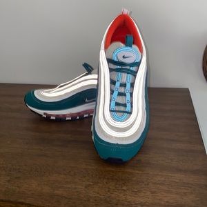 Air max 97, lightly worn. Size US 6.5 Y ( fits an 8 woman’s )